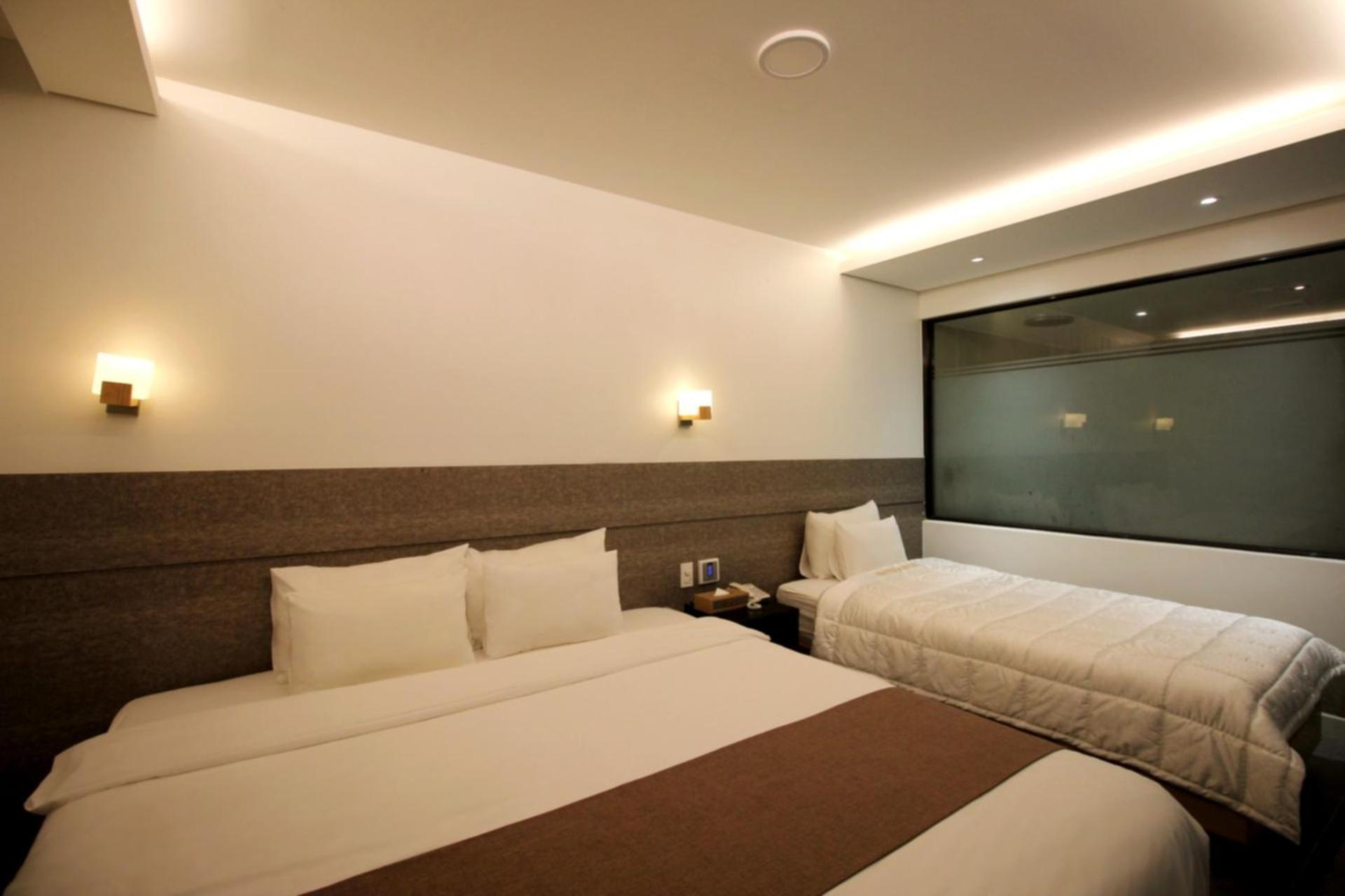 Hotel Seattle B
