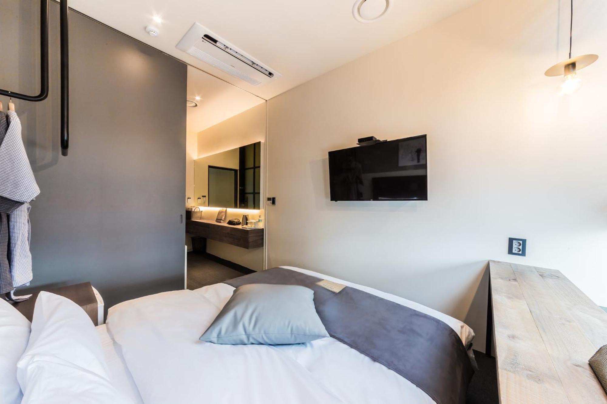 Hotel H Avenue Gwangalli Branch 2*