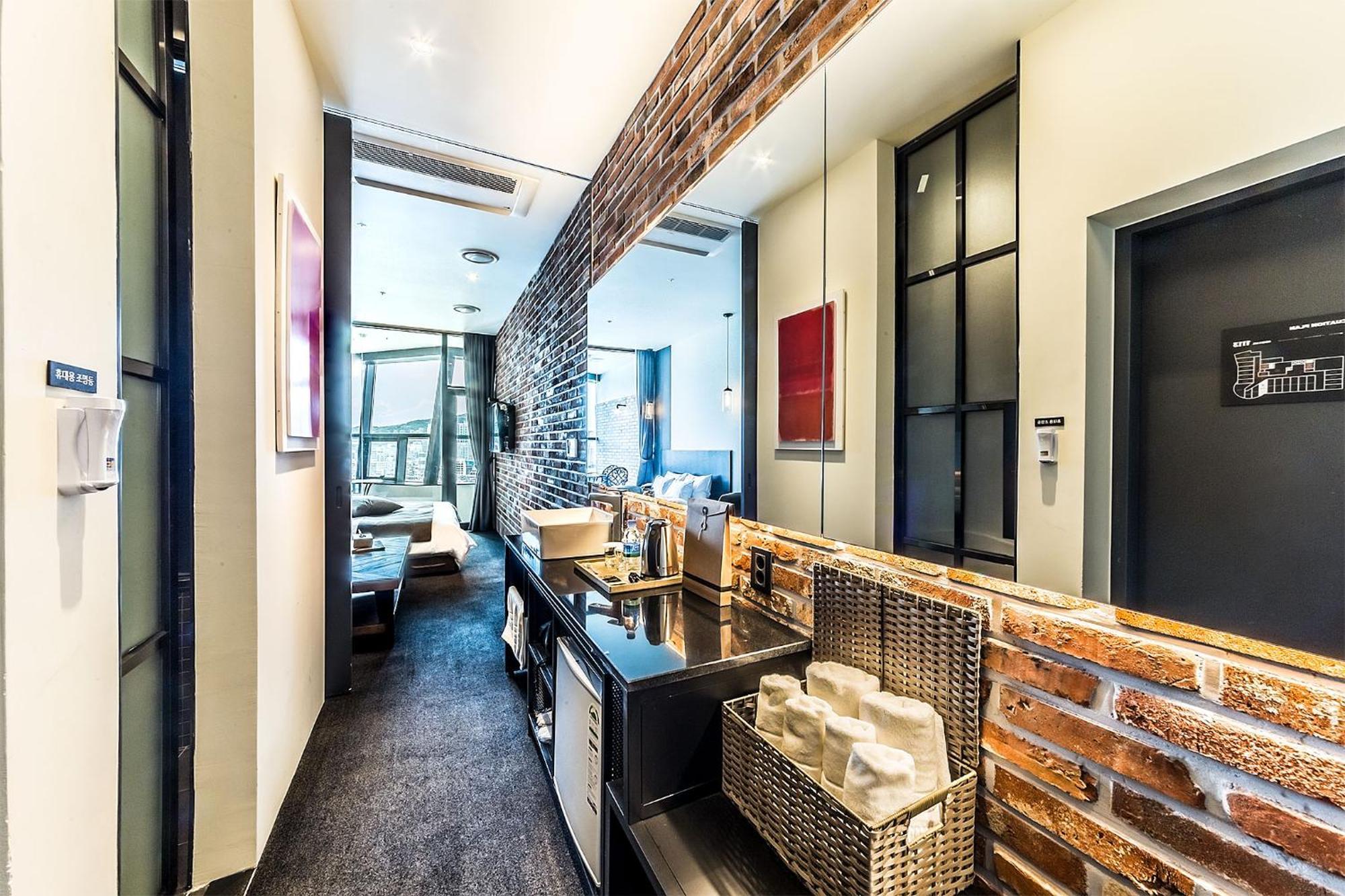 Hotel H Avenue Gwangalli Branch