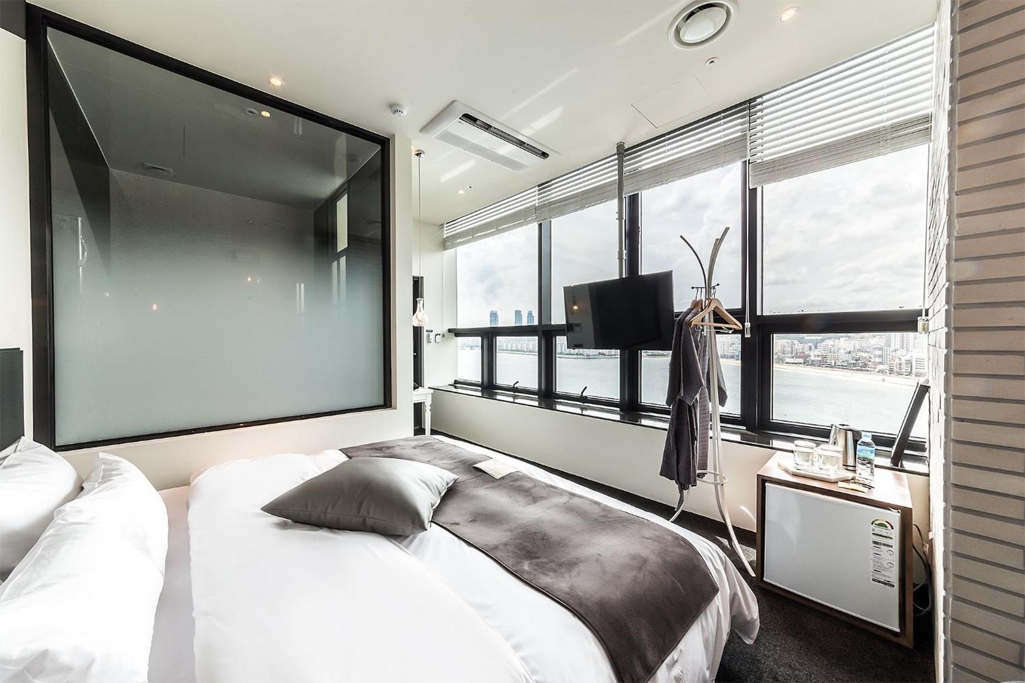Hotel H Avenue Gwangalli Branch 2*