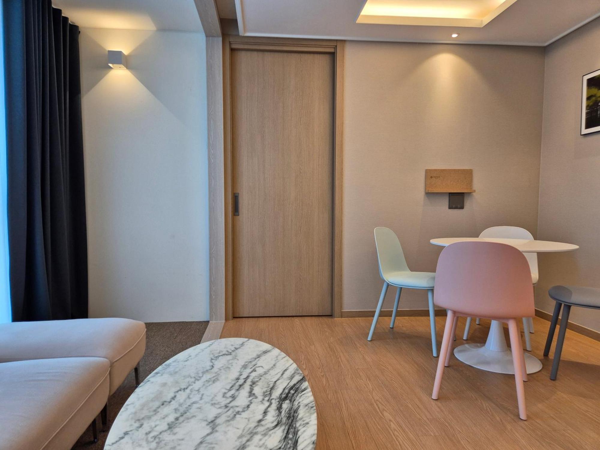 Aparthotel The Solid - Elbon The By Haeundae *