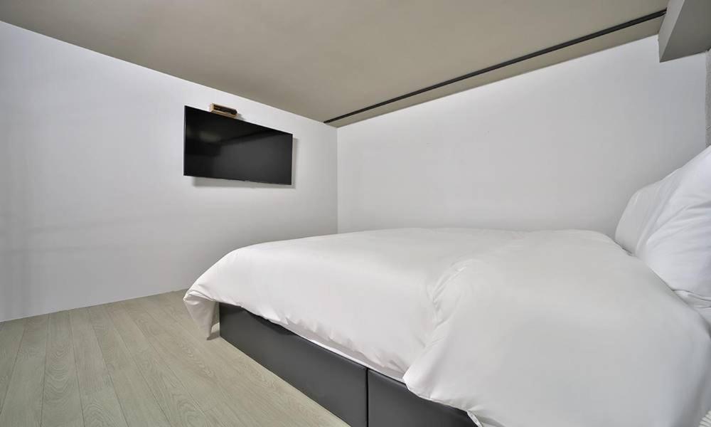 Seomyeon Hound 1st Street Hotel 3*