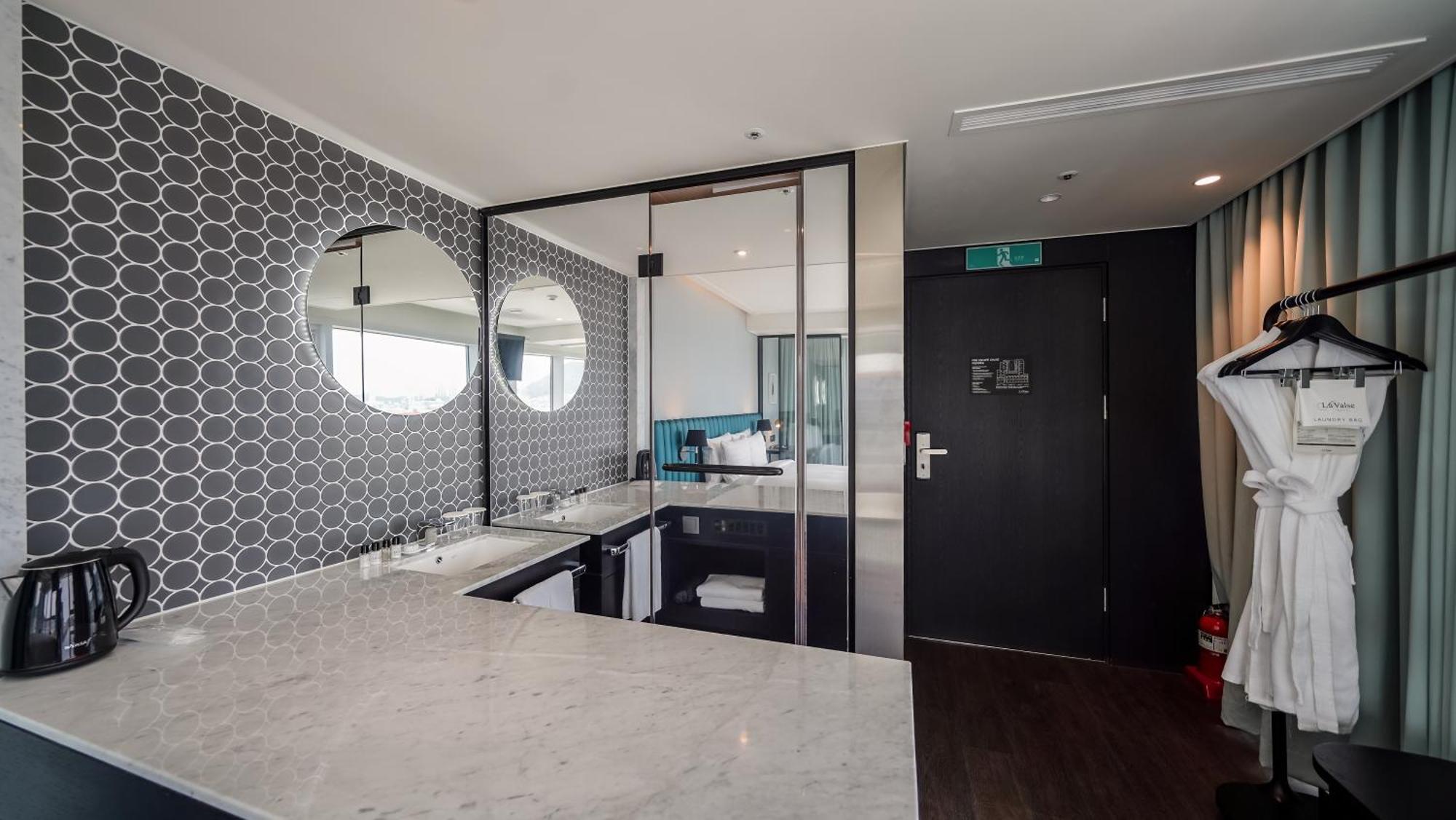 Khách sạn Lavalse 4*