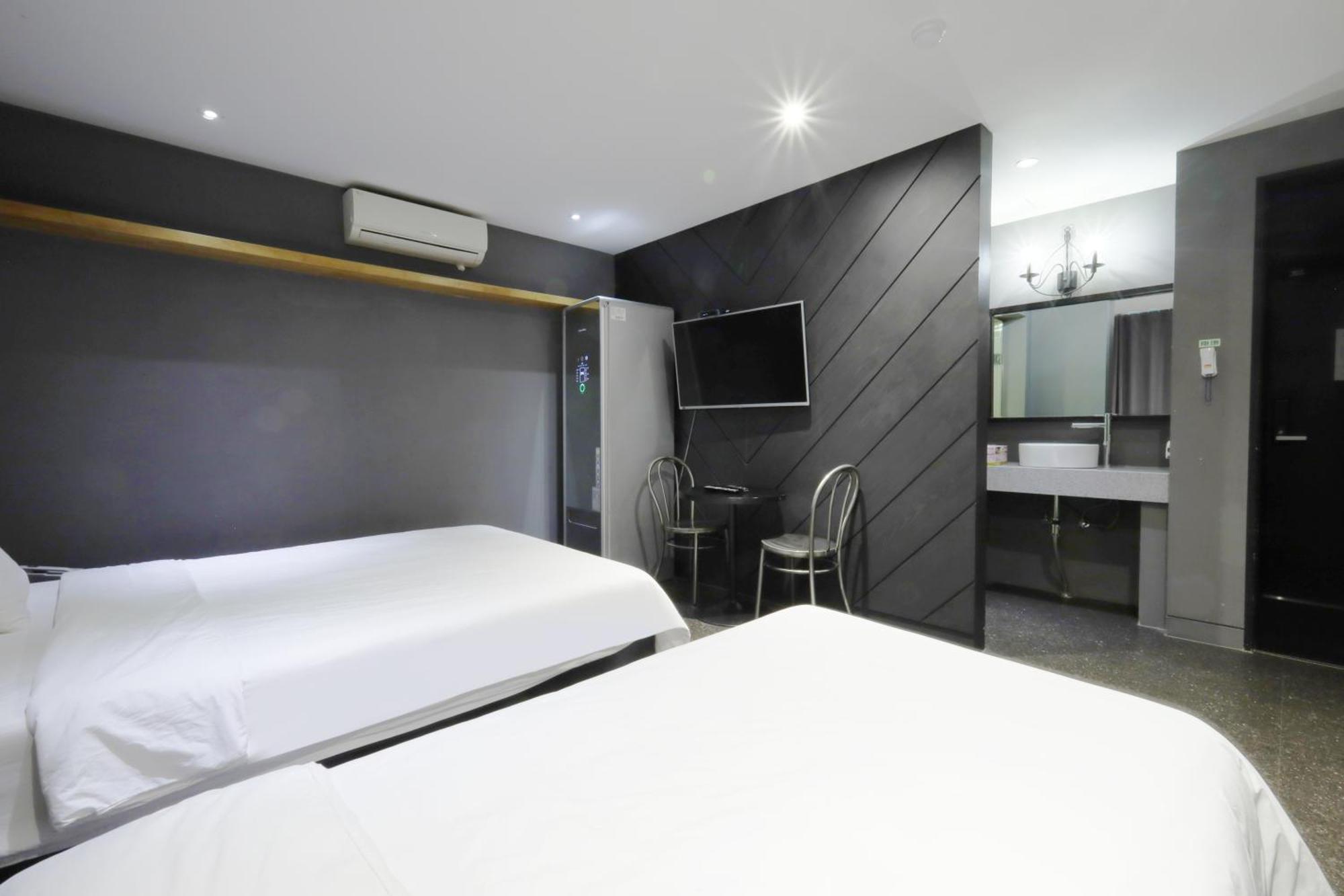 Ignis Hotel 2*