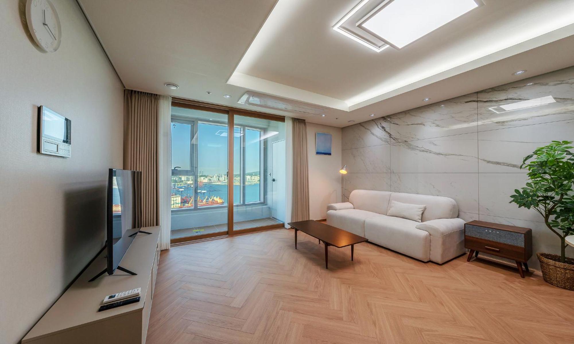 Station The Bay Aparthotel Busan