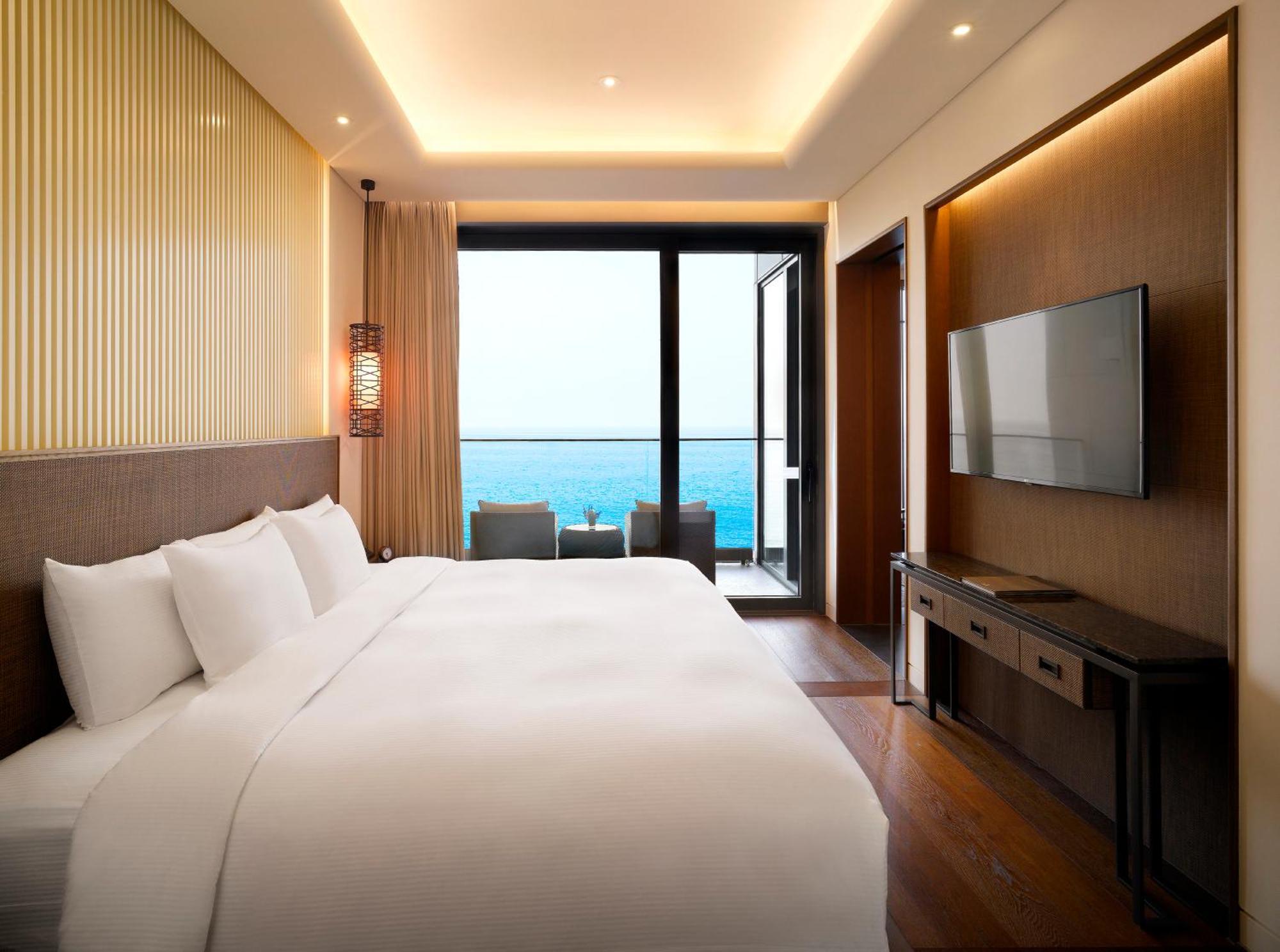 Ananti Hilton 5*
