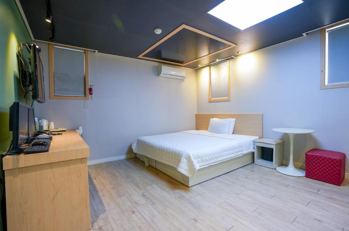 Z Daeyeon Motel Busan