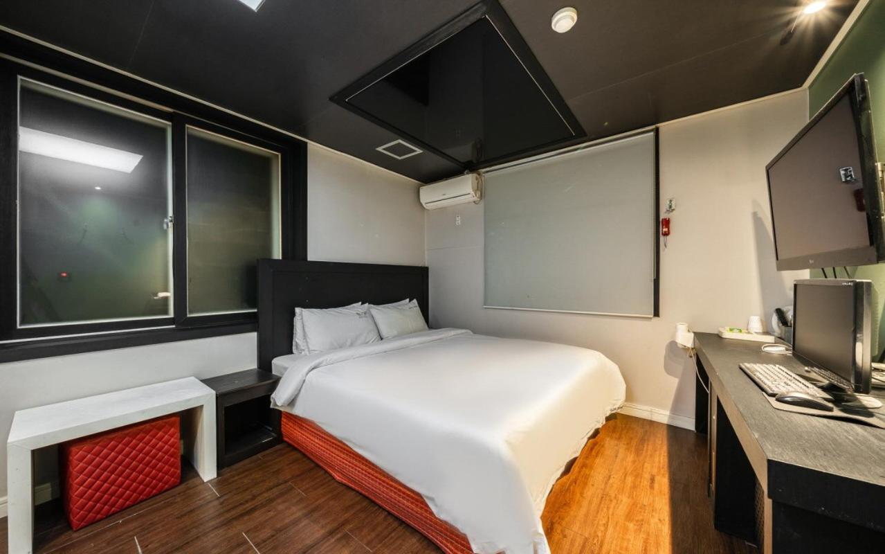 Z Daeyeon Motel *