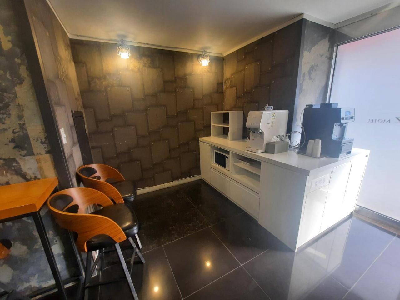 Motel Z Daeyeon *