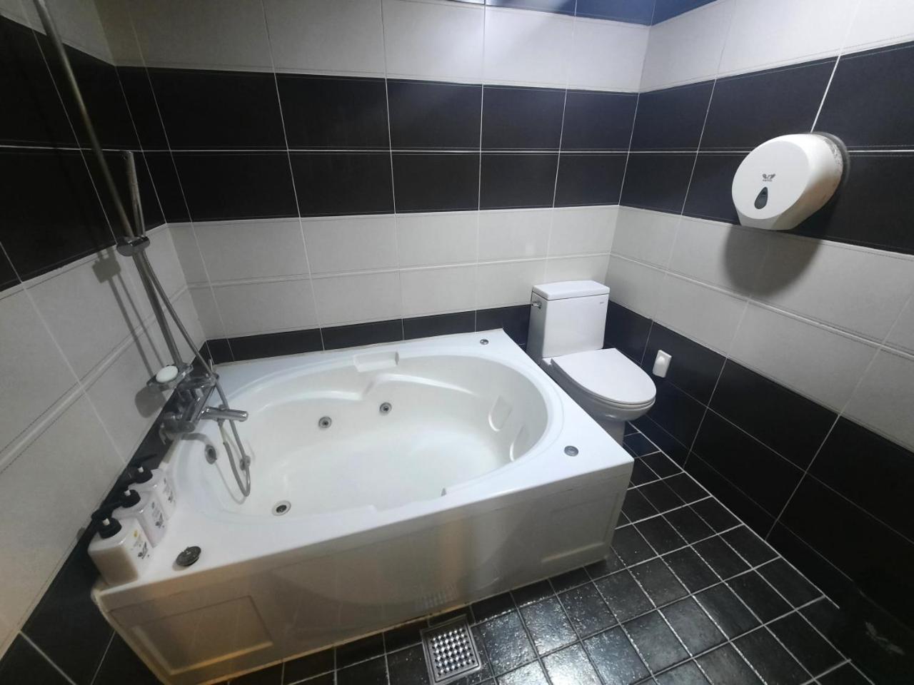 Motel Z Daeyeon