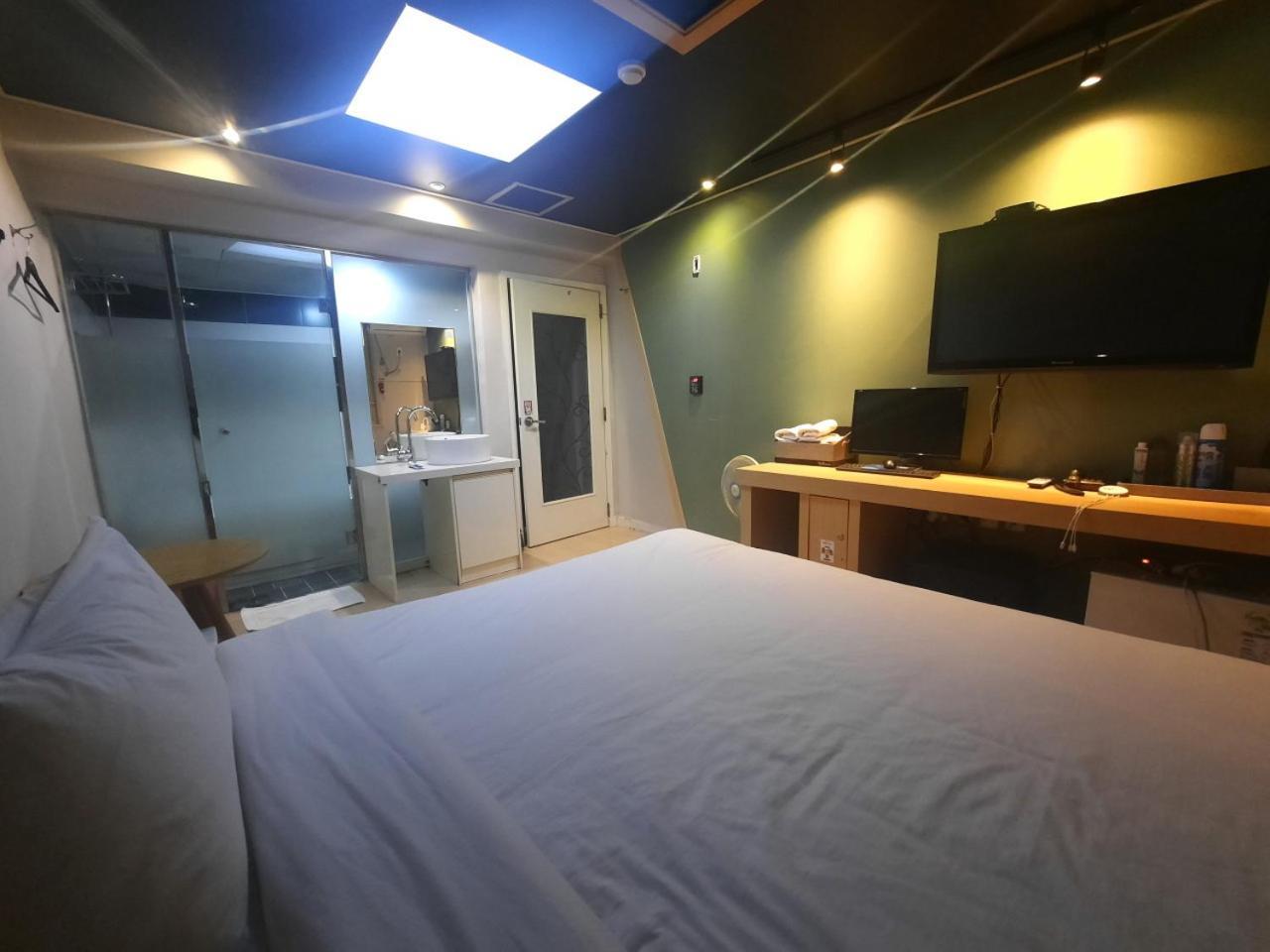 Z Daeyeon Motel