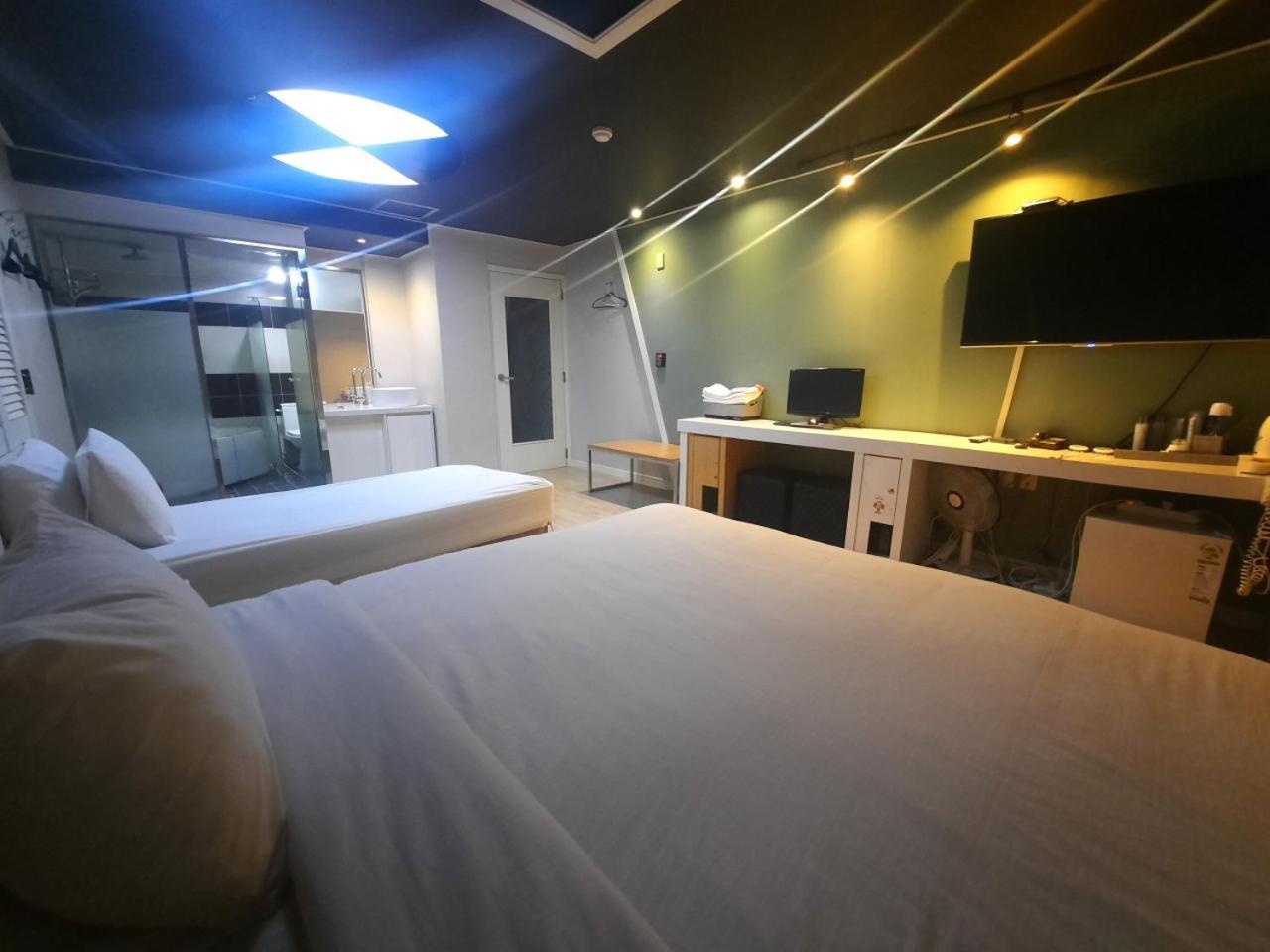 Motel Z Daeyeon *