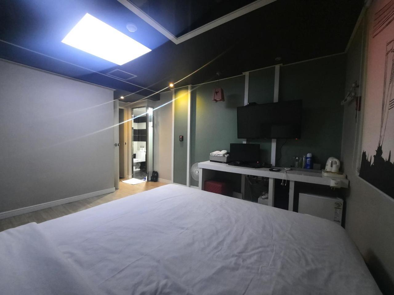 Z Daeyeon Motel Busan