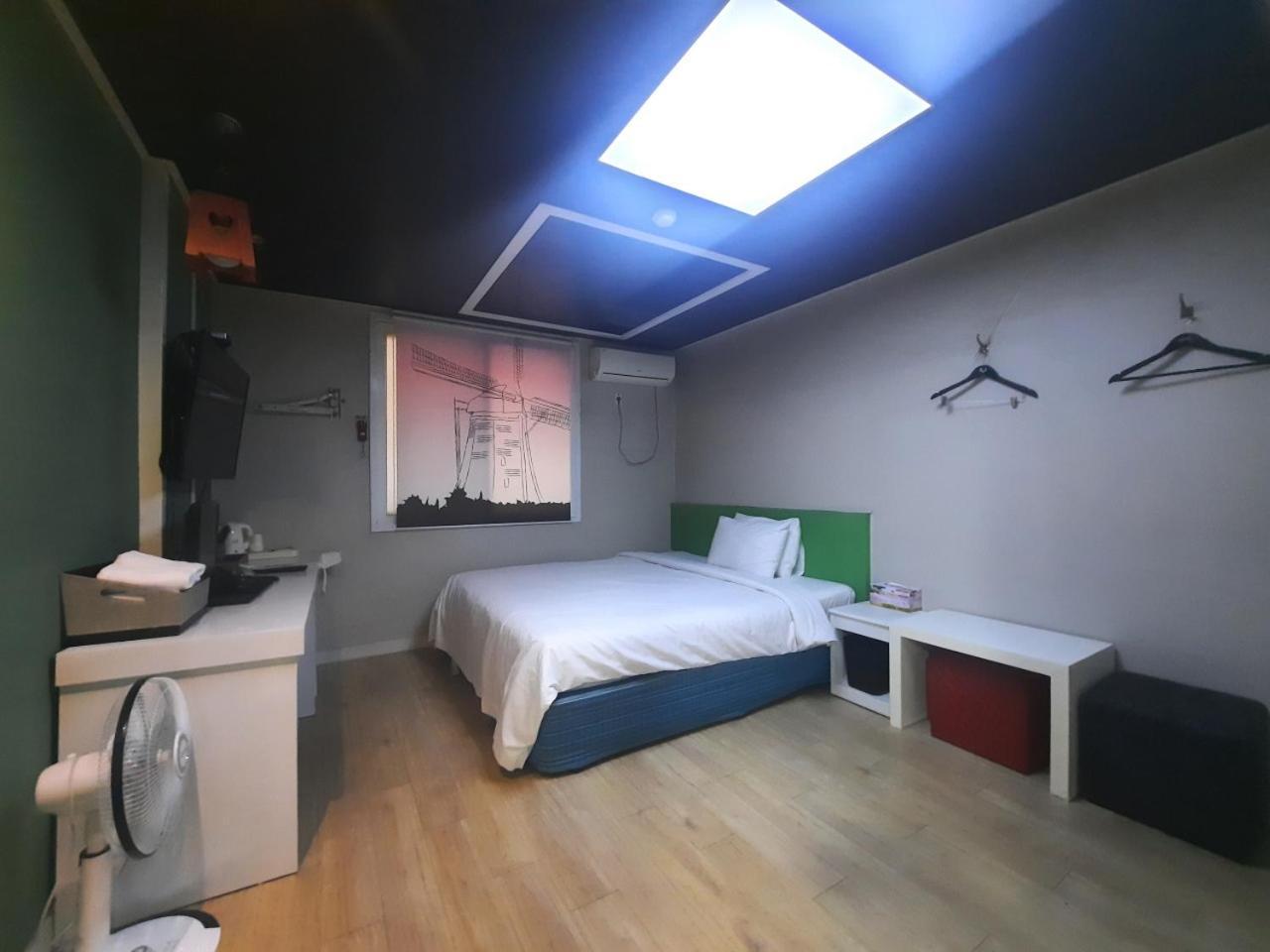 Z Daeyeon Motel *