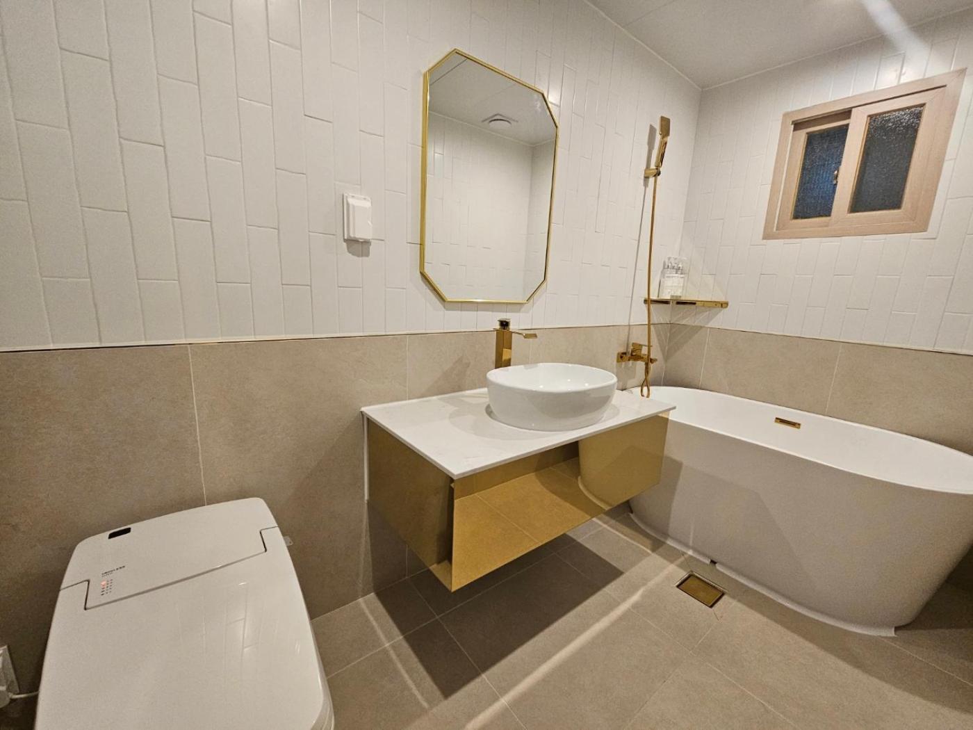 Hotel Grand Bern 3*