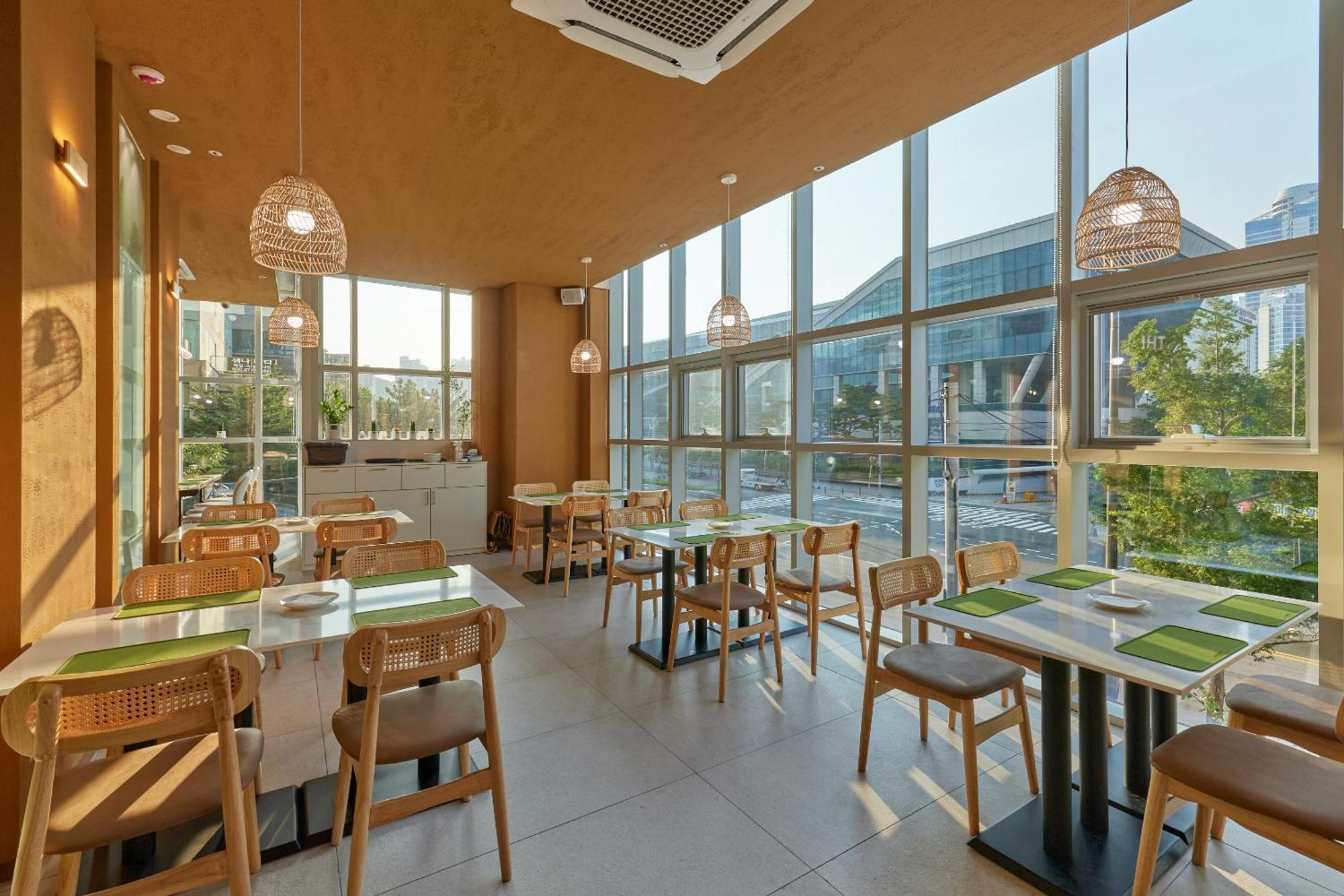 Travelodge Centum Hotel