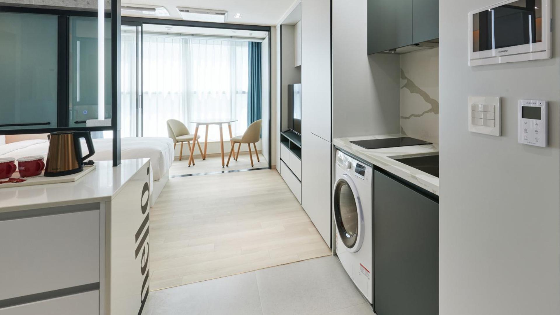Travelodge Centum Hotel 4*