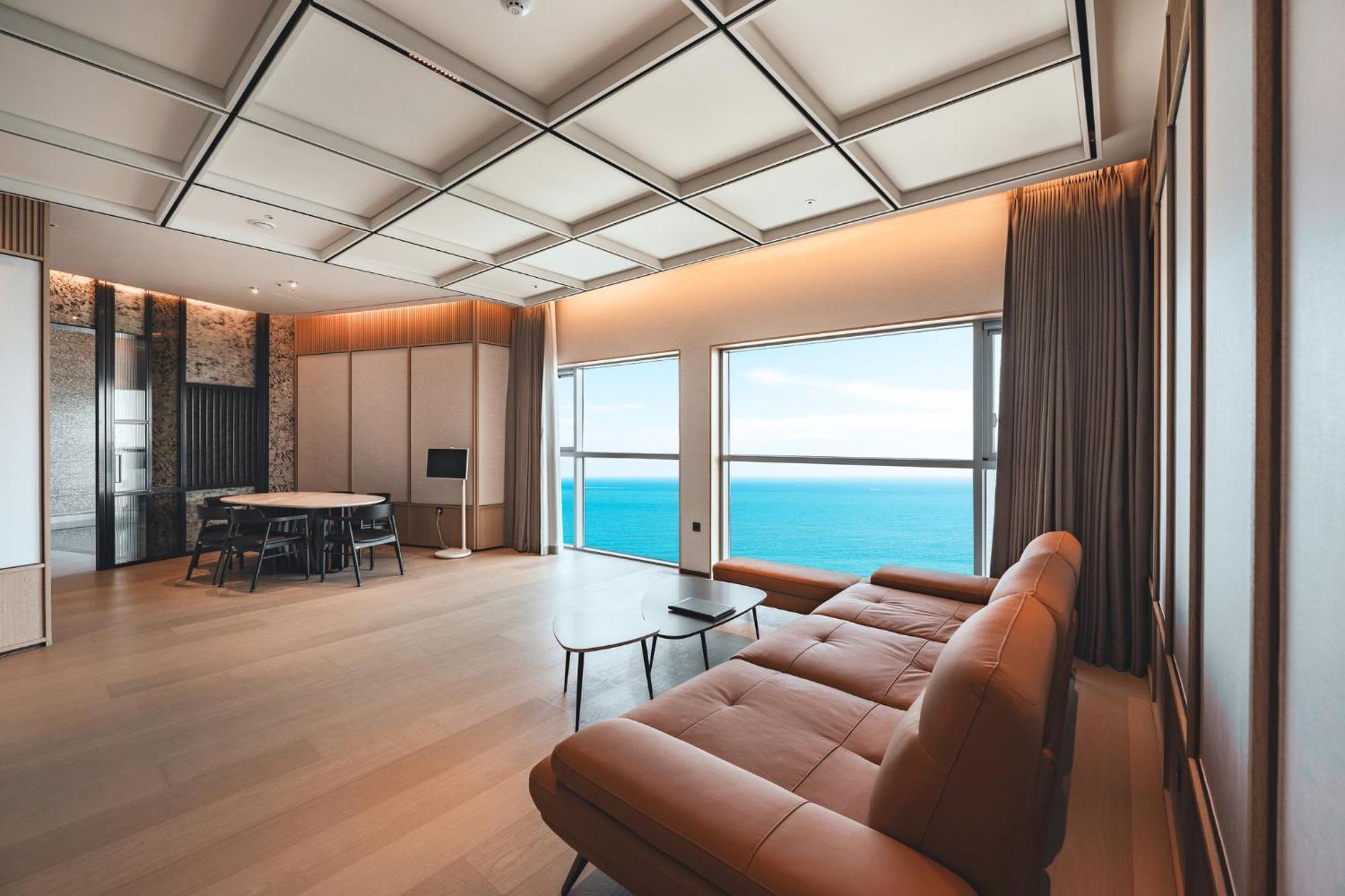 Khách sạn Mer De Laube Busan