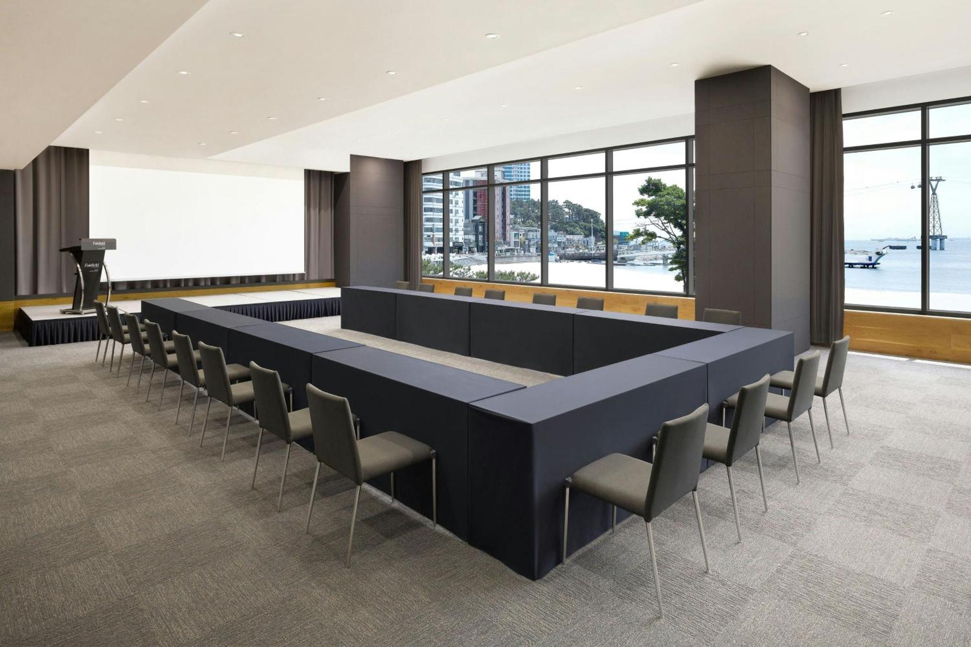 Fairfield By Marriott Songdo Hotel 3*