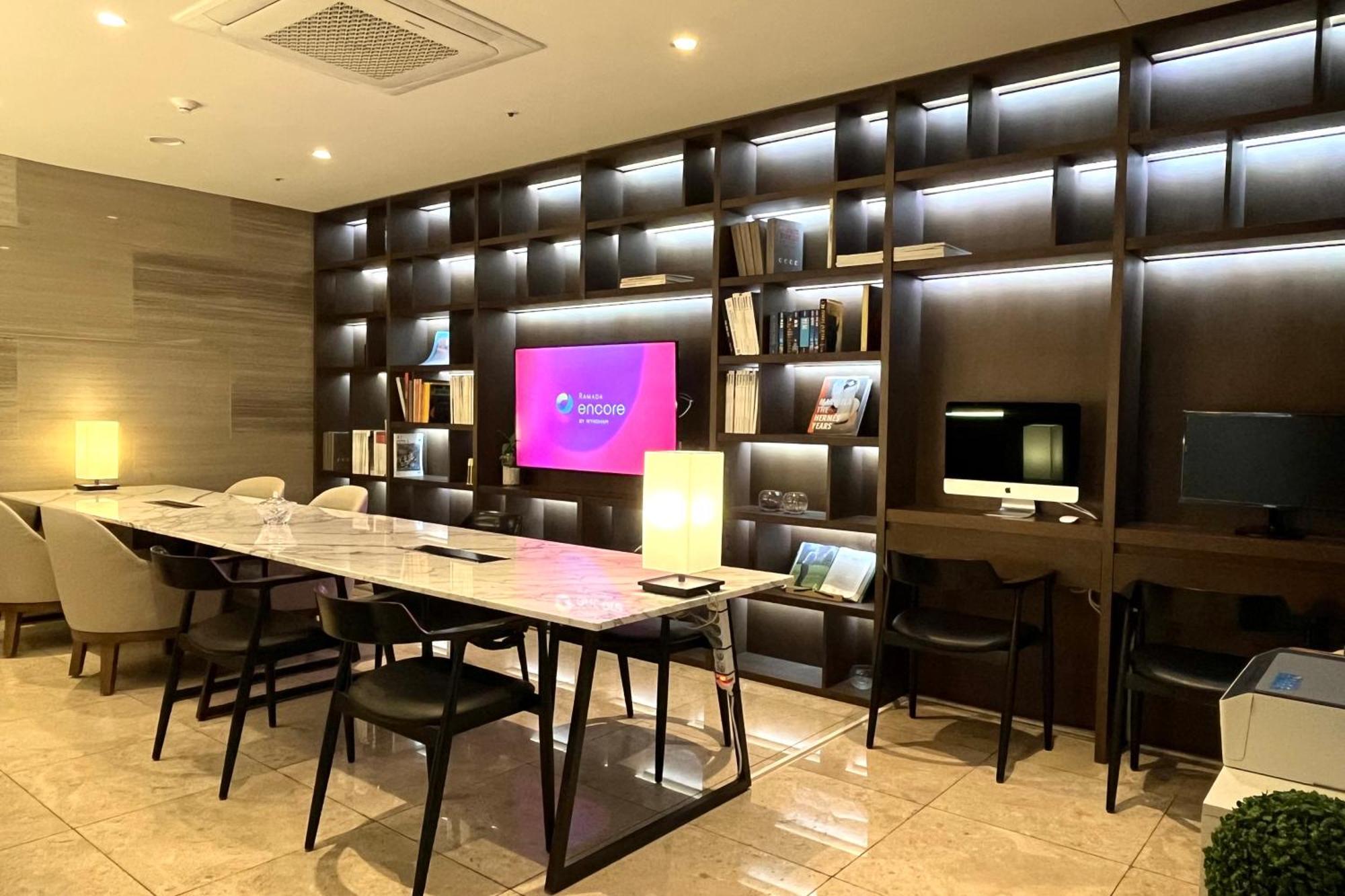 Hotel Ramada Encore By Wyndham Station 3*