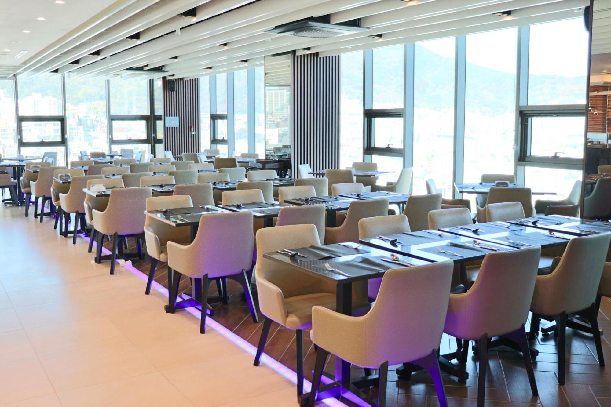 Ramada Encore By Wyndham Station Hotel Busan