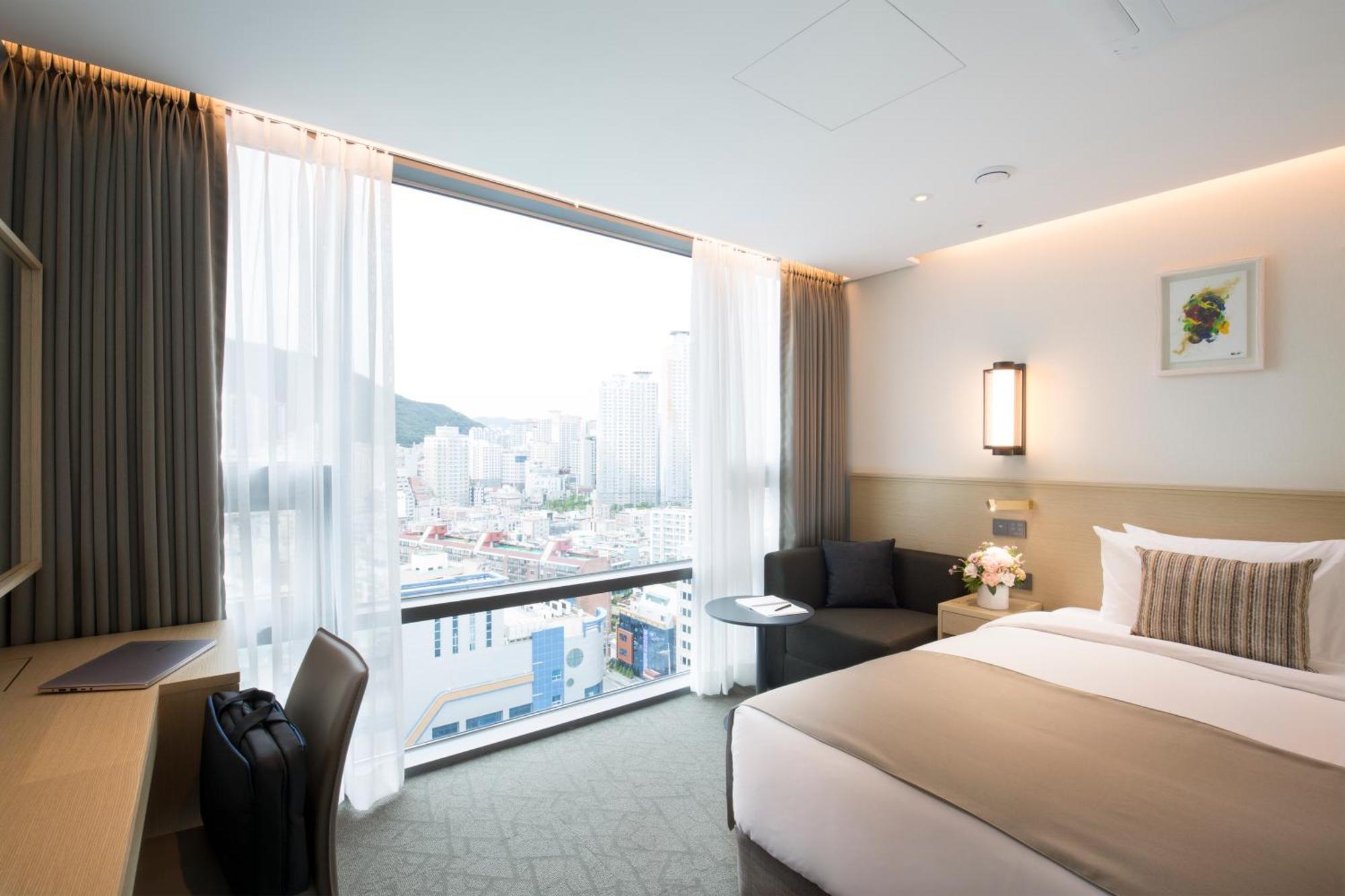 Bay Hotel 3*