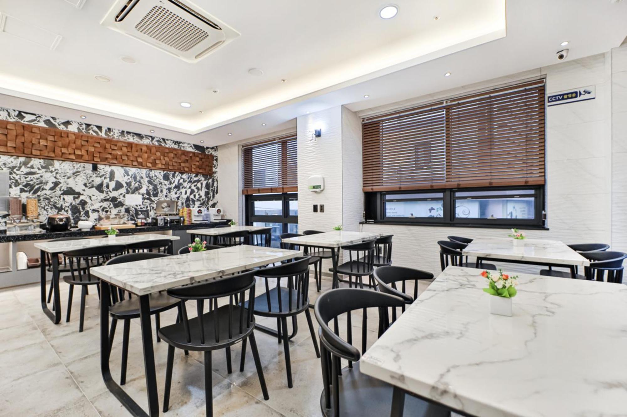 Yuna Business Hotel Busan