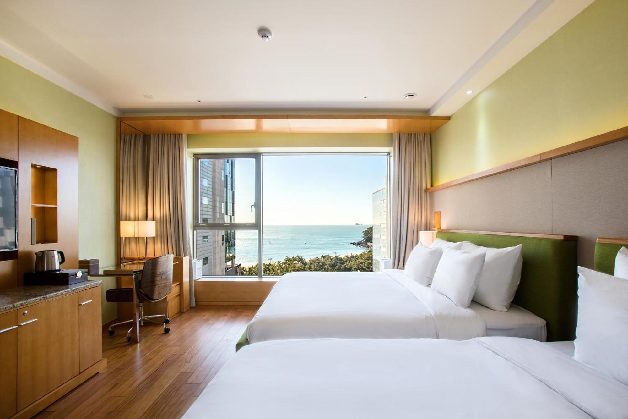 Hotel Baymond 4*