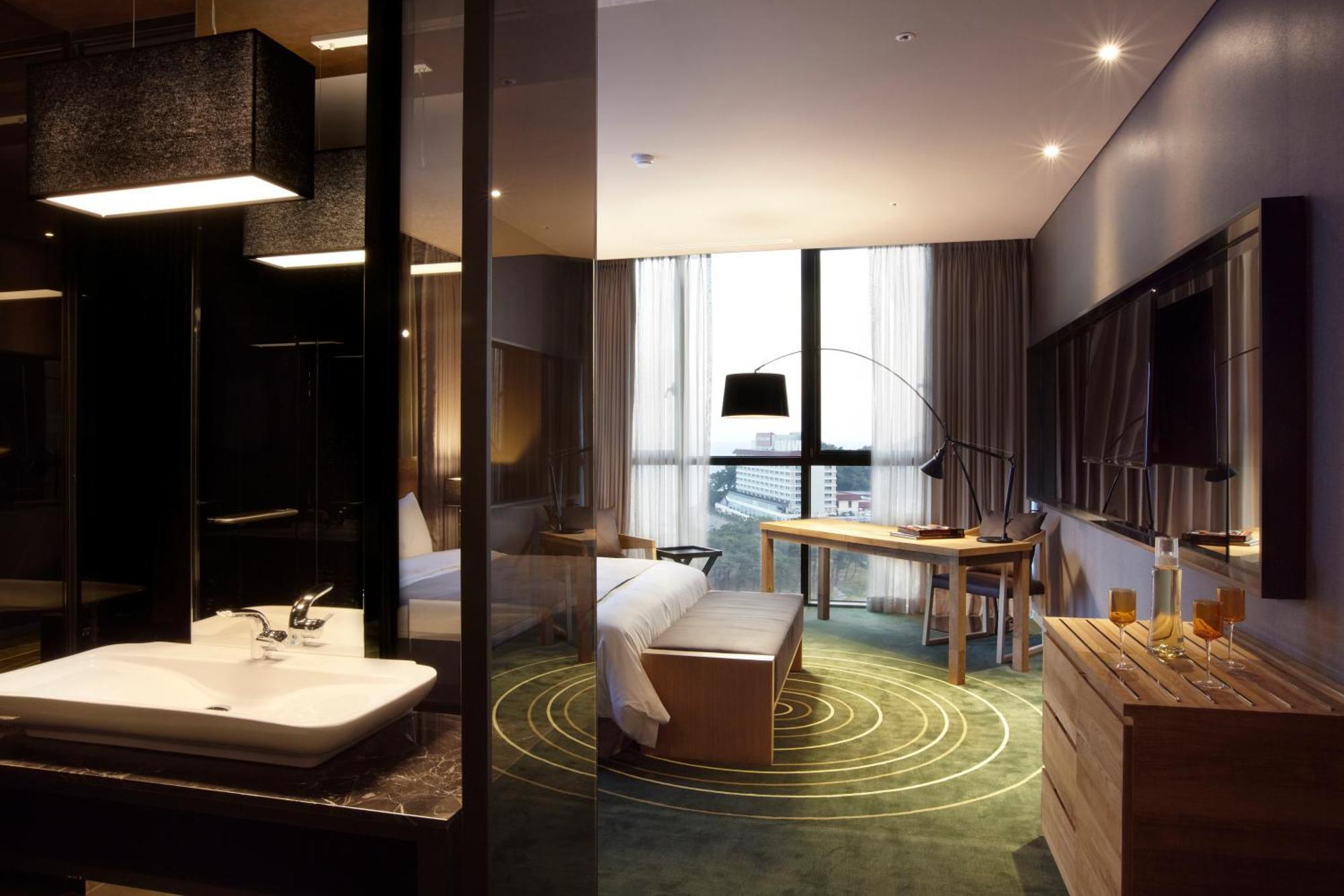 Louis Hamilton Haeundae Hotel