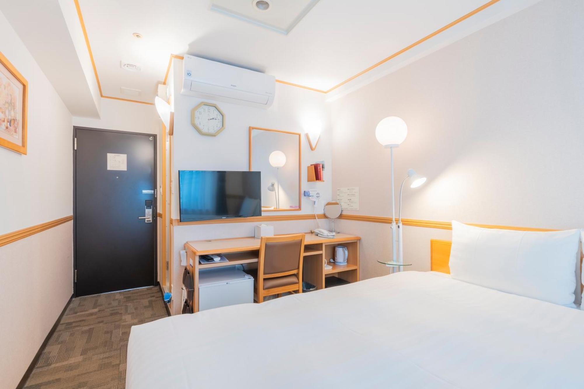 Toyoko Station No.1 Hotel 2*