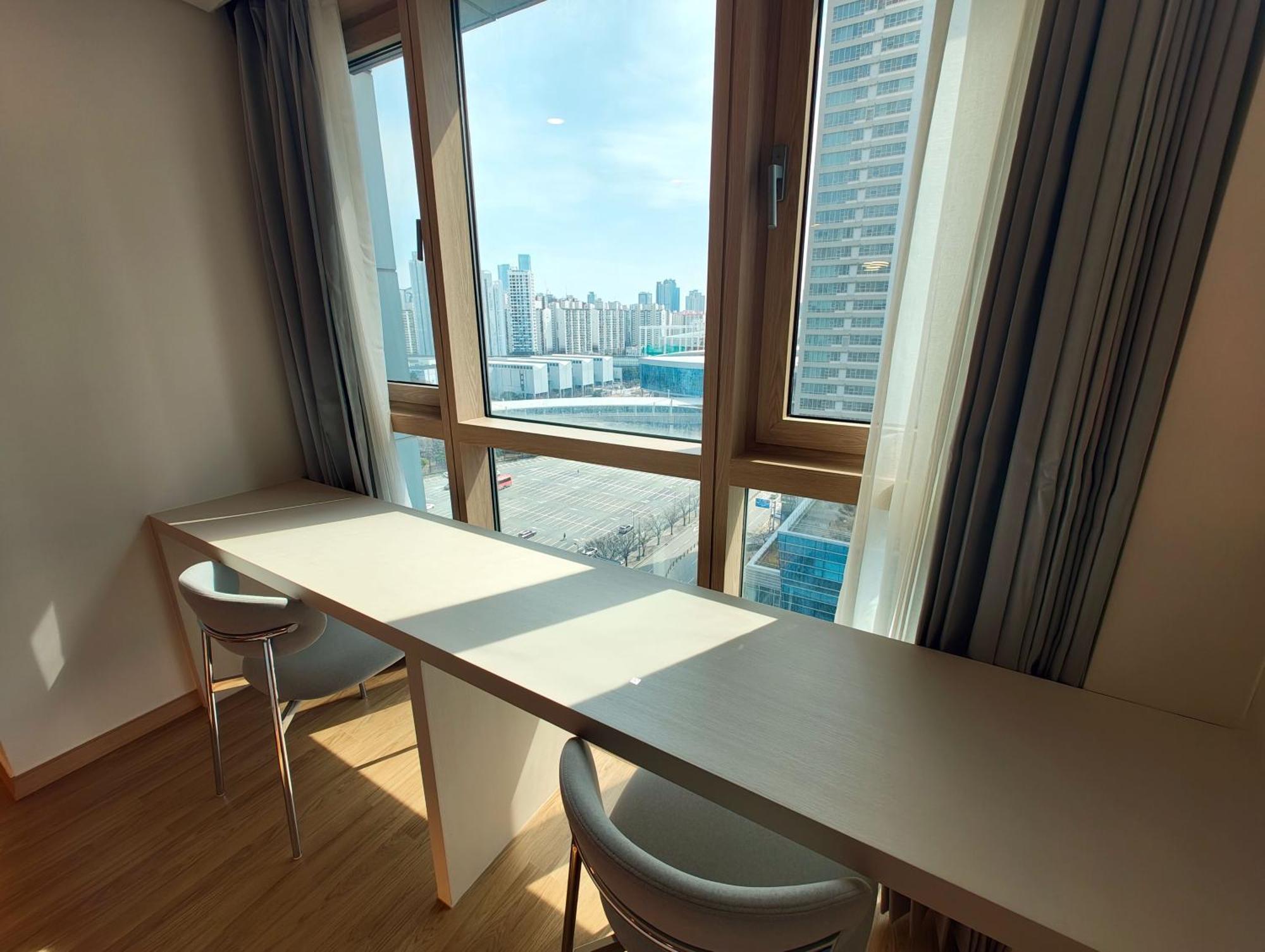 W Centum Khách sạn