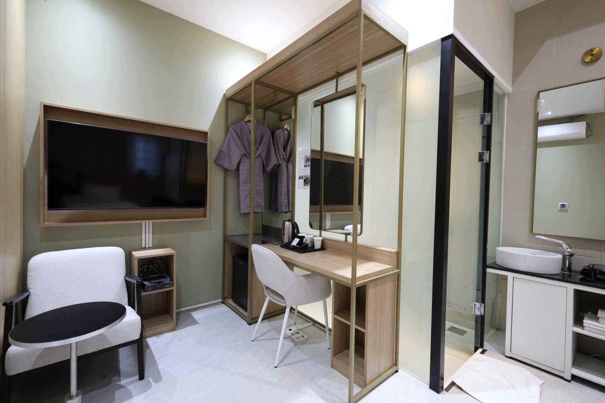 Hotel Almond Station