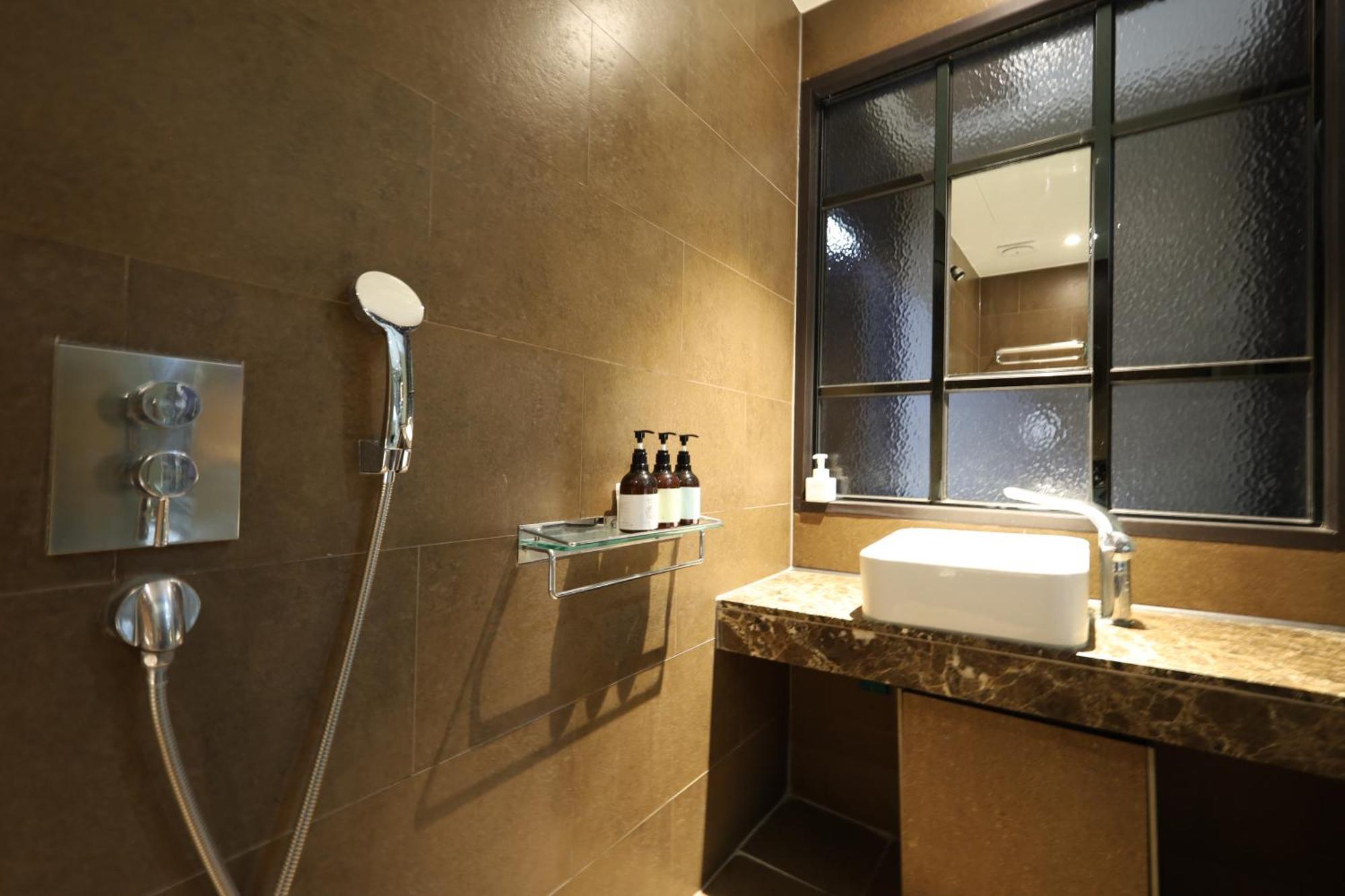 Almond Station Hotel
