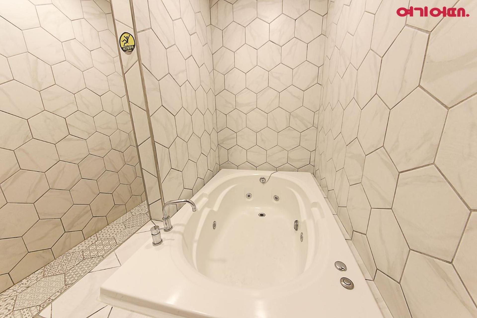Hotel Ignis 2*