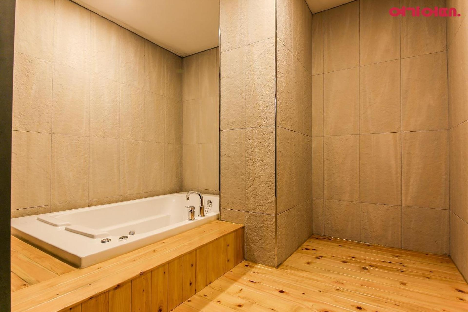 Ignis Hotel 2*