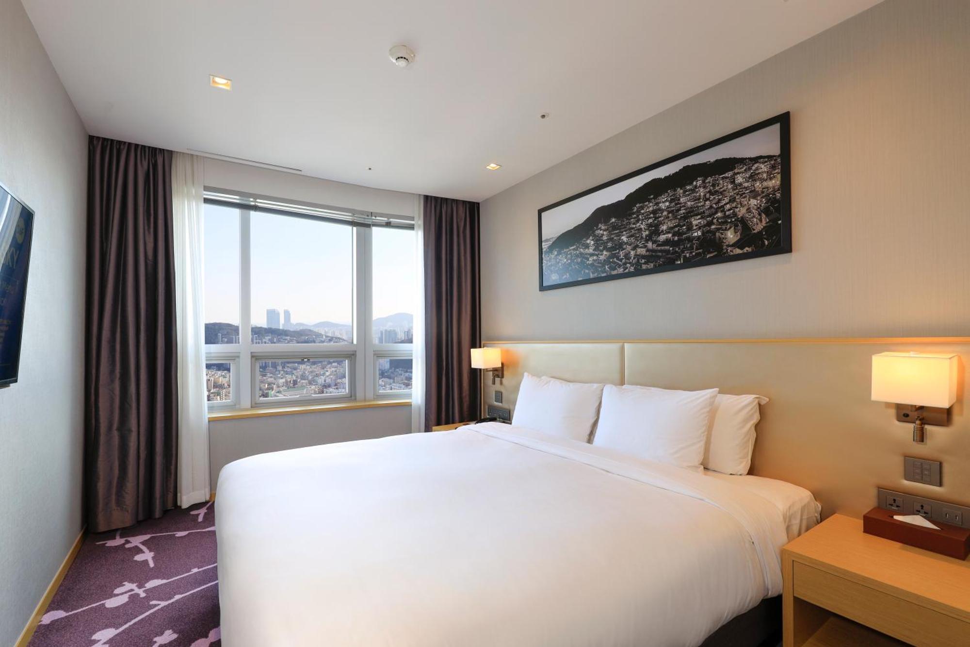 Avani Hotel 4*