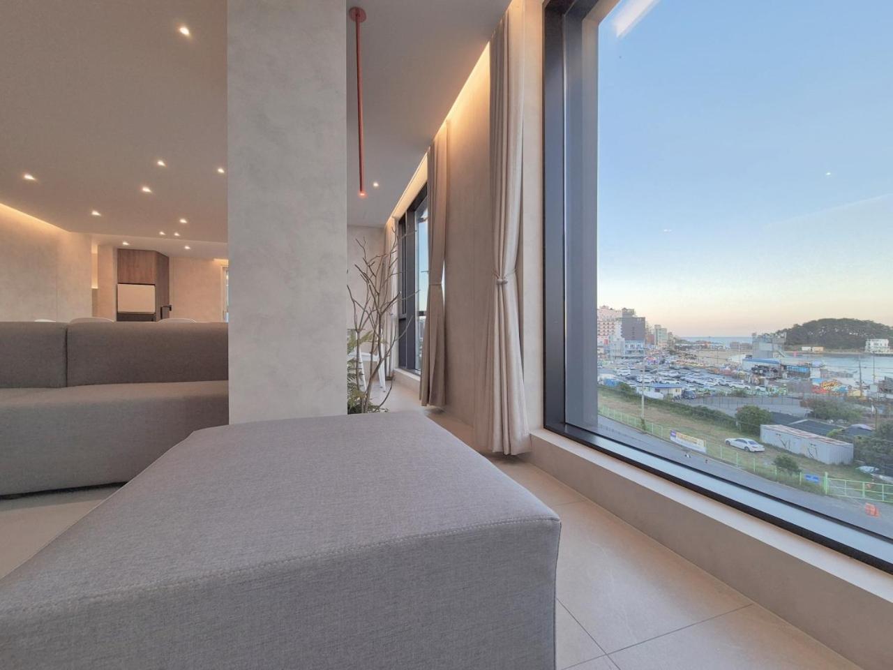 Penton9 C Busan