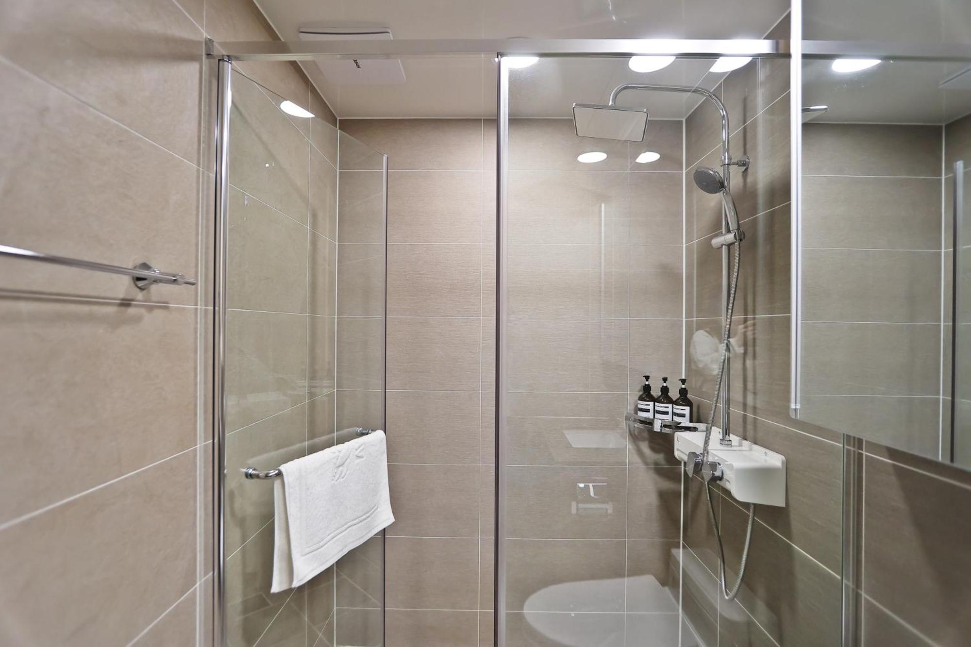Aparthotel Elbon The By The Busan