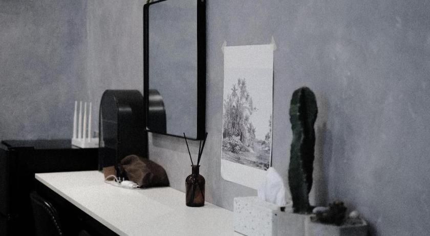 Elephant Motel 3*