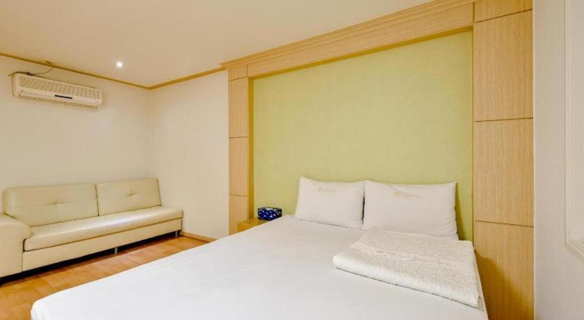 Orange Motel 2*
