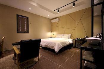 Almond Station Hotel