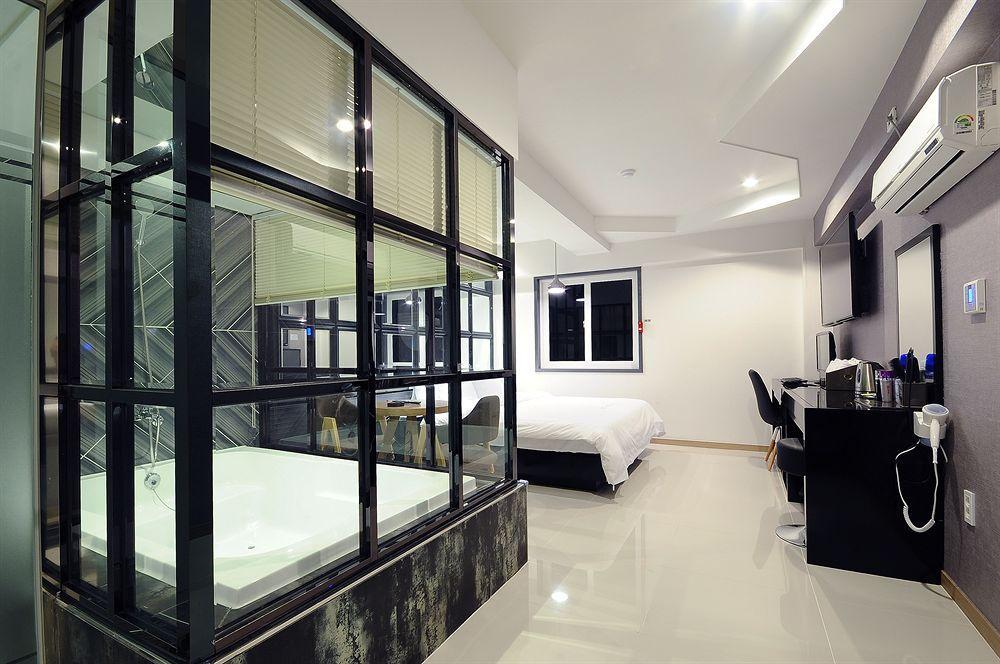 Boutique Aria Nampo