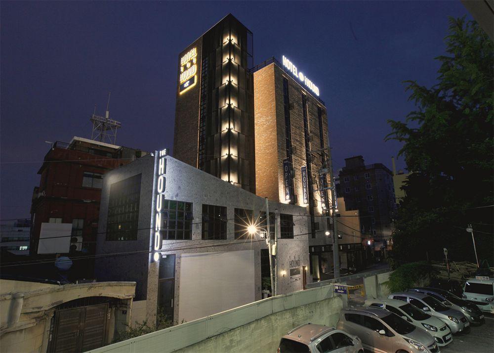 Hotel The Hound 3*