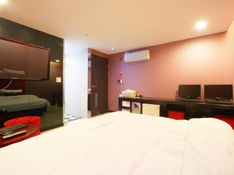 Iris 2* Busan