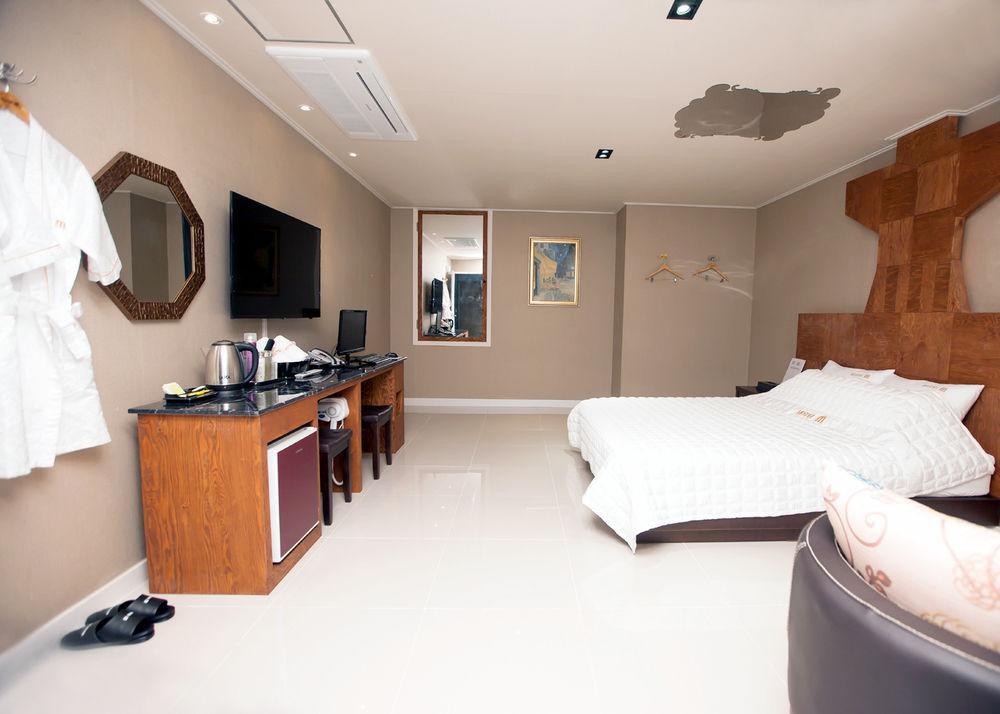 M Motel 2*