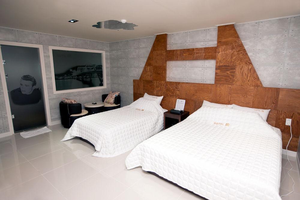 M Motel