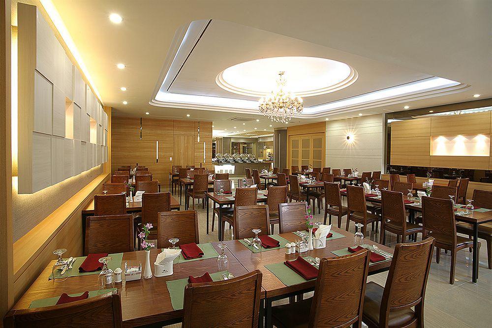 Paragon Hotel