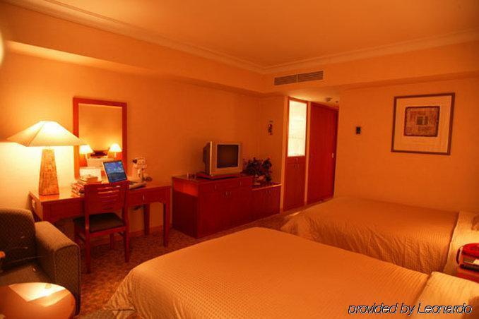 Paragon Hotel