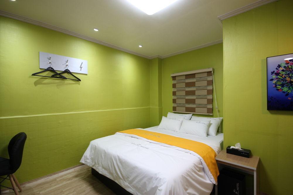 Business Station Motel