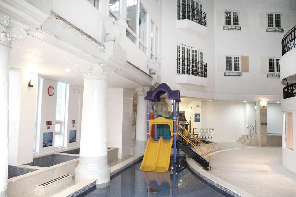 Aqua Palace 4*